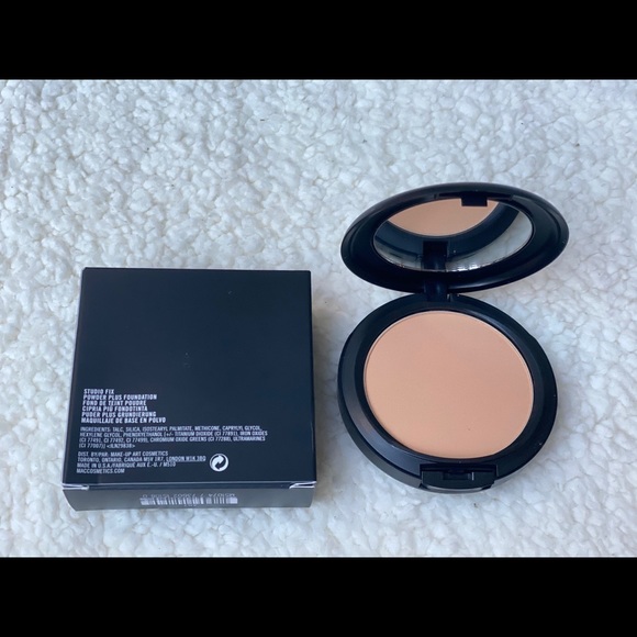 MAC NC41 Studio Fix Powder + Foundation - Picture 2 of 2